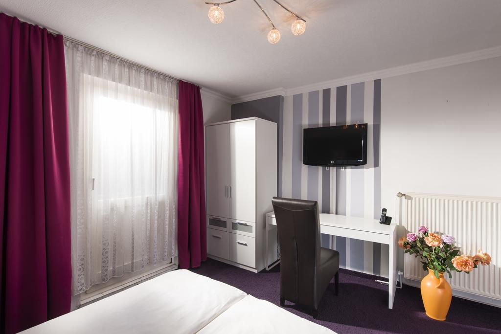 Hotel Buergerhof Cologne Bilik gambar